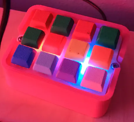 A 3d printed programmable macro box with RGB lighting